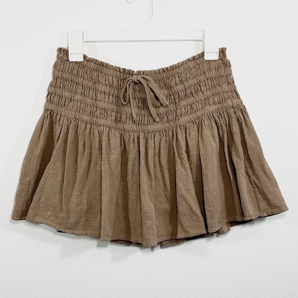 Mini Flare Skort – Light Brown/Tan/Mustard Seed, Ruched Elastic Waist, Size M